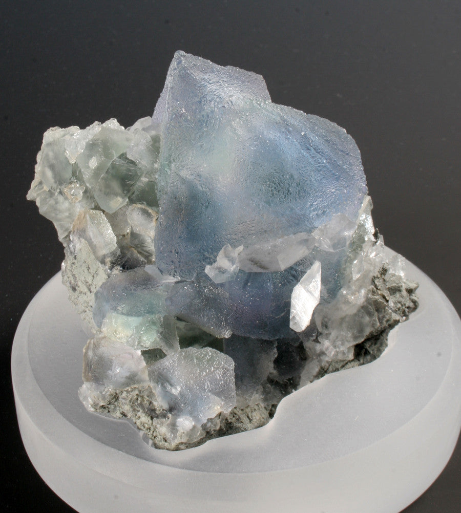 7128 - FLUORITE with CALCITE